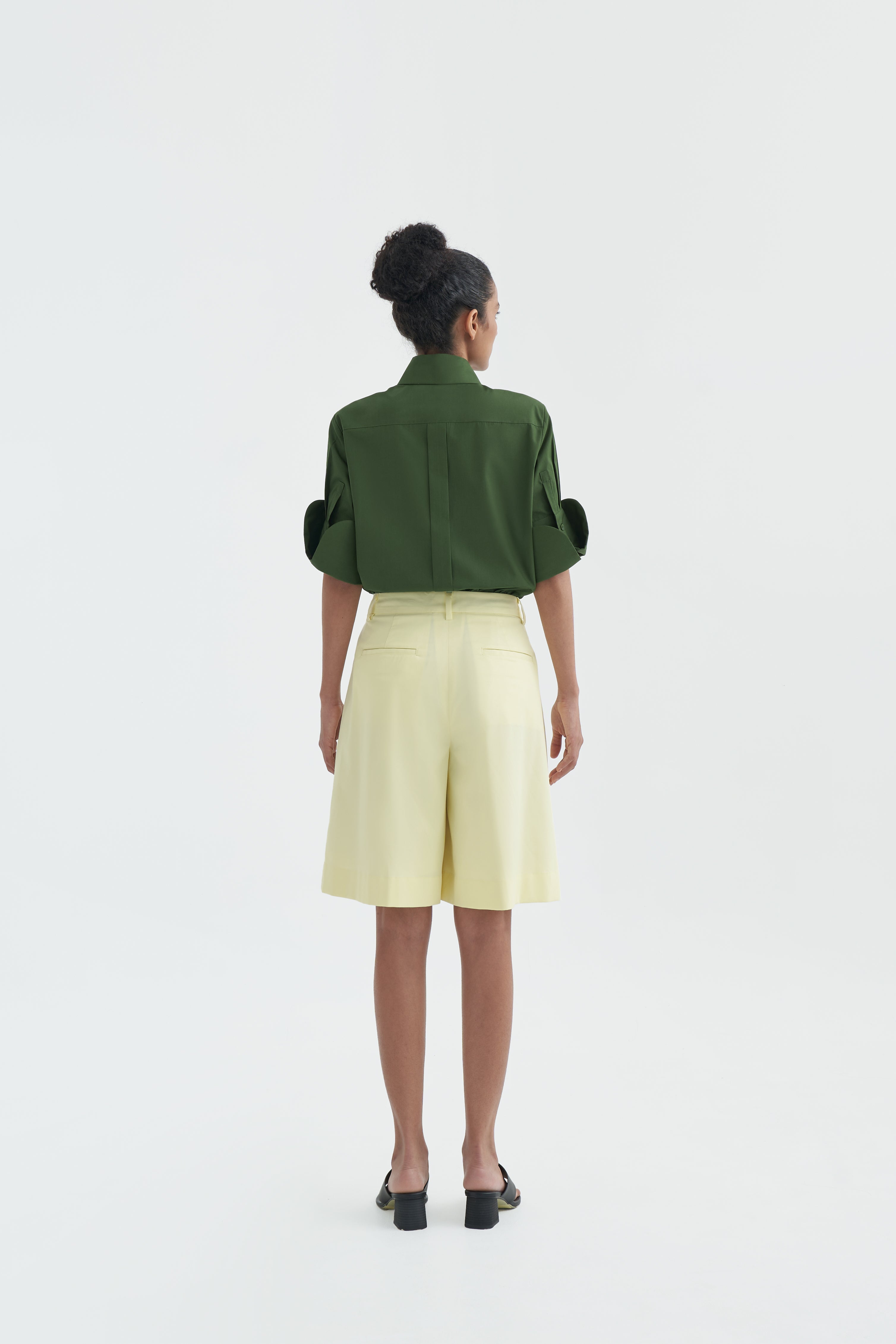 MAIRA SHORTS - Light Yellow