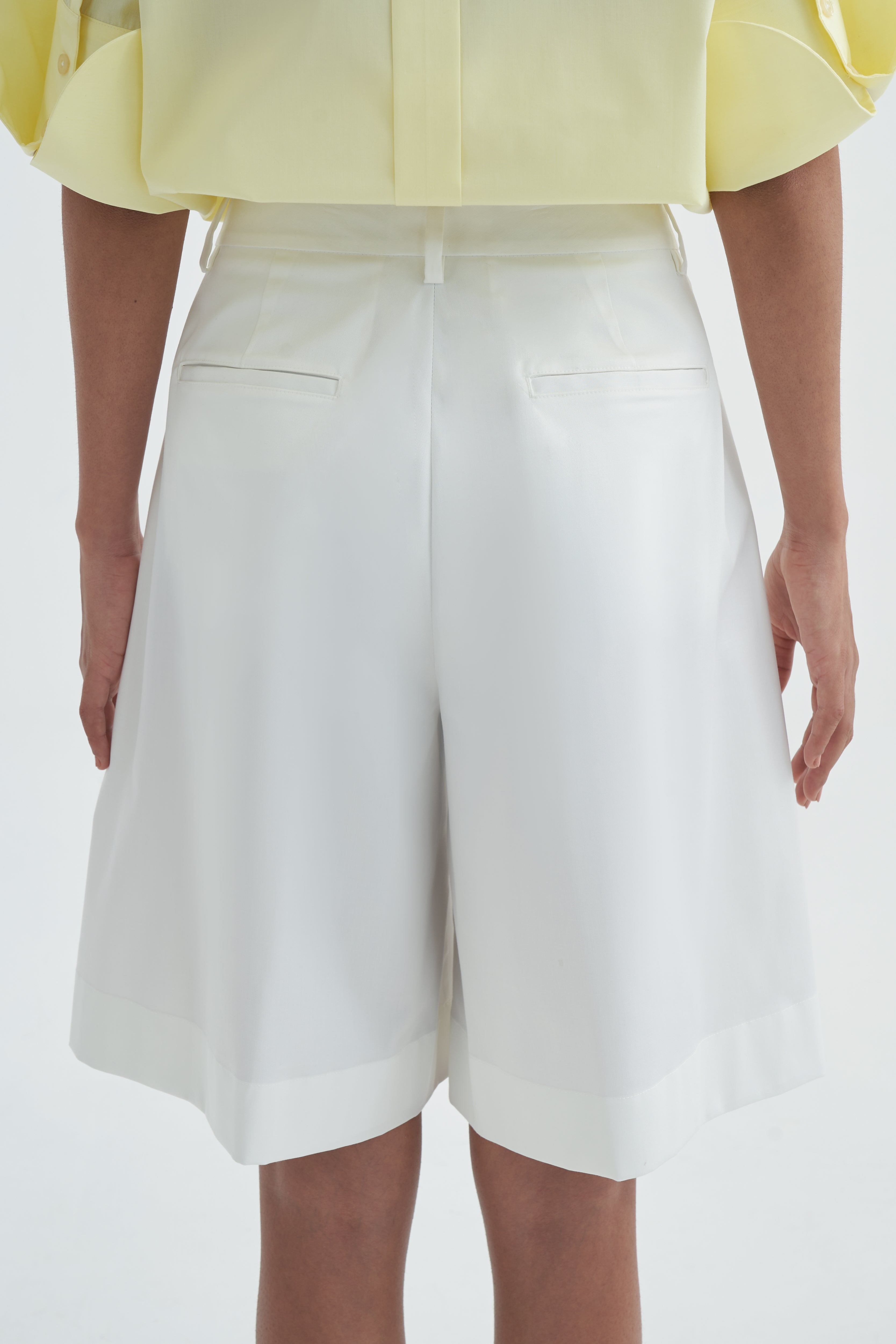 MAIRA SHORTS - White